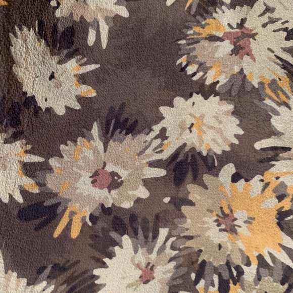 Cute Hinge Brand Semi Sheer Floral Top - Picture 3 of 3